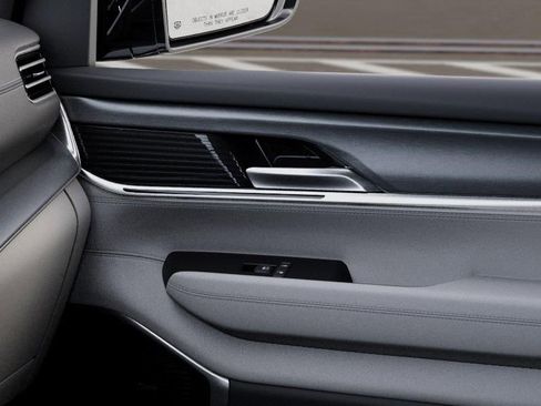 New 2026 Jeep Grand Wagoneer L Limited AWD/4WD image 25