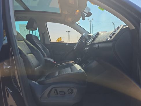 Used 2017 Volkswagen Tiguan Sport image 19