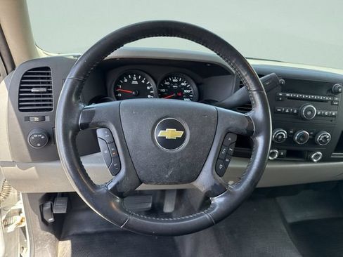 Used 2011 Chevrolet Silverado 1500 W/T RWD image 23