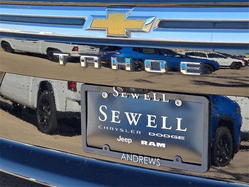 Used 2023 Chevrolet Tahoe High Country image 9