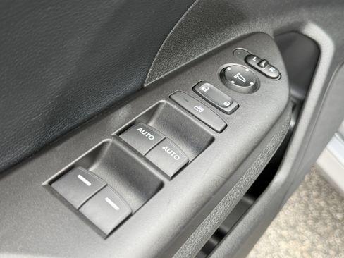Used 2019 Honda Civic Touring image 14