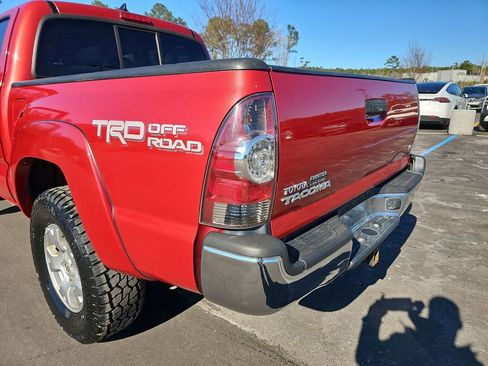 Used 2015 Toyota Tacoma Base image 36