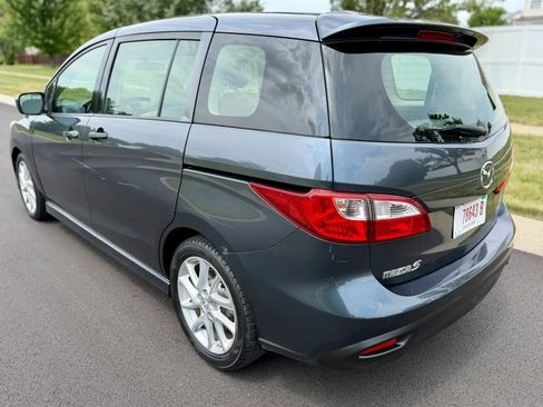 Used 2012 MAZDA MAZDA5 Touring w/ Moonroof & Audio Pkg FWD image 7