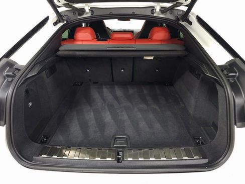 Used 2024 BMW X6 M Competition w/ Executive Package image 9