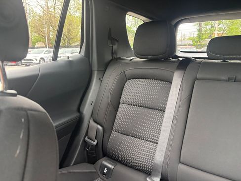 Used 2025 Chevrolet Equinox LT AWD/4WD image 38