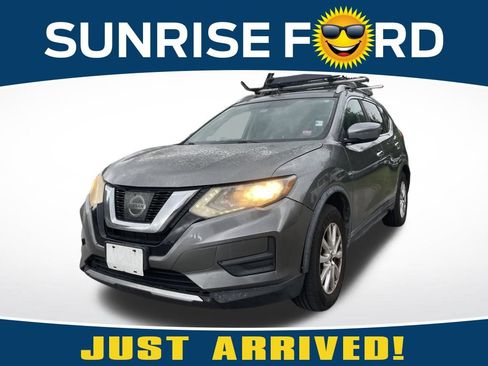 Used 2017 Nissan Rogue SV AWD/4WD image 1