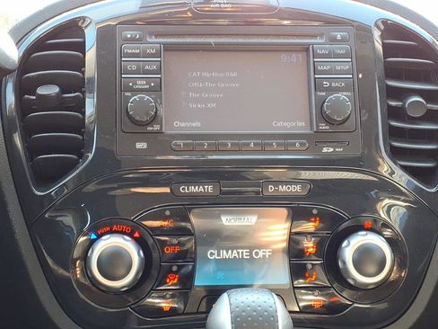 Used 2011 Nissan Juke SV AWD/4WD image 6