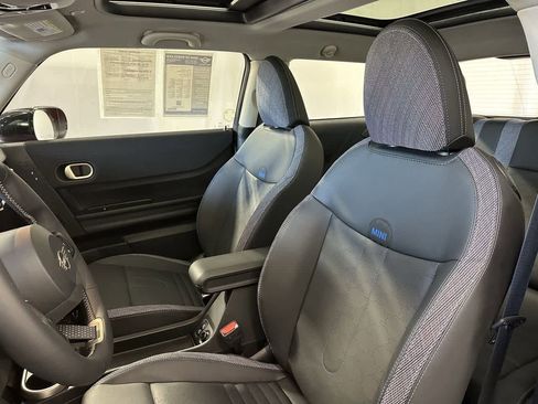 Certified 2025 MINI Cooper 2-Door Hardtop image 10