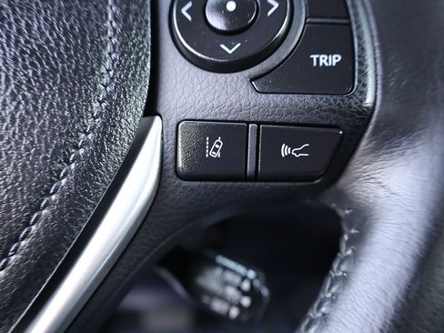 Used 2017 Toyota Corolla SE image 25