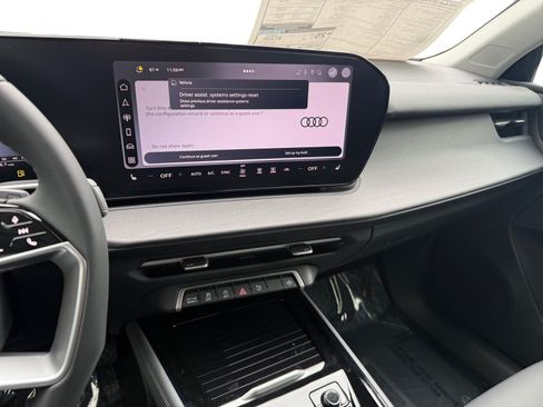 New 2026 Audi Q3 quattro 2.0T AWD/4WD image 12
