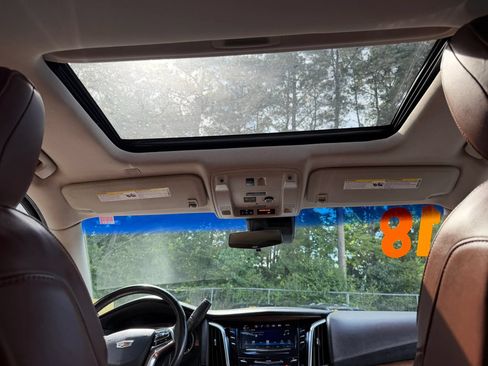 Used 2018 Cadillac Escalade ESV Luxury RWD image 26