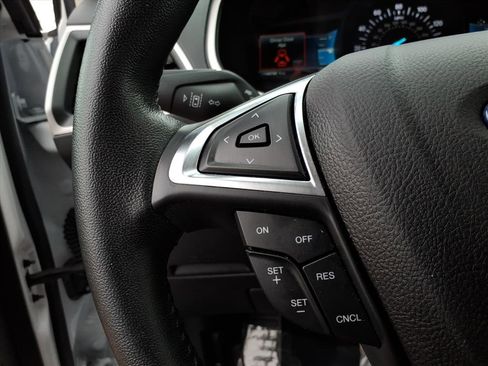 Used 2021 Ford Edge SEL image 31