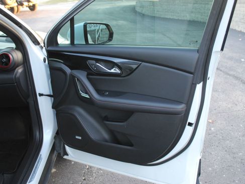 Used 2023 Chevrolet Blazer RS w/ Enhanced Convenience Package image 11