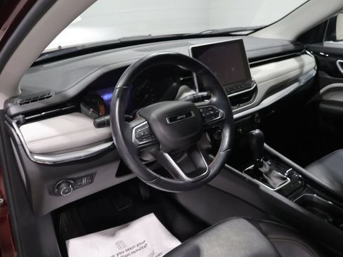 Certified 2022 Jeep Compass Limited AWD/4WD image 16