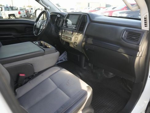 Used 2021 Nissan Titan S w/ S Utility Package image 17