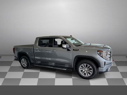 Used 2025 GMC Sierra 1500 Denali AWD/4WD image 1