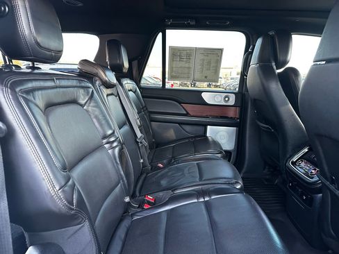 Used 2020 Lincoln Navigator L Reserve w/ Equipment Group 208A Reserve image 27