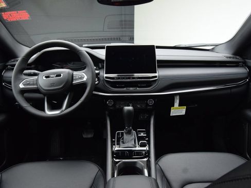 New 2026 Jeep Compass Limited AWD/4WD image 32