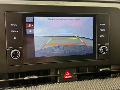 Used 2025 Kia Sportage LX image 22