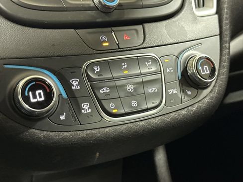 Used 2024 Chevrolet Malibu LT FWD image 16