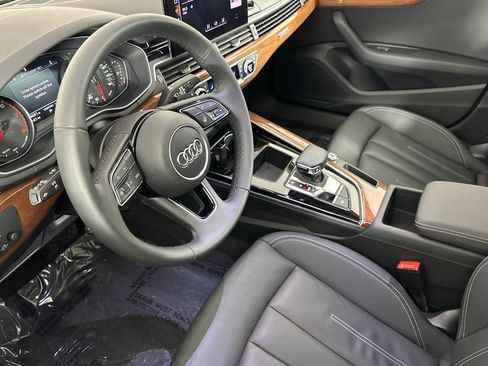 Used 2022 Audi A4 2.0T Premium w/ Convenience Package image 9