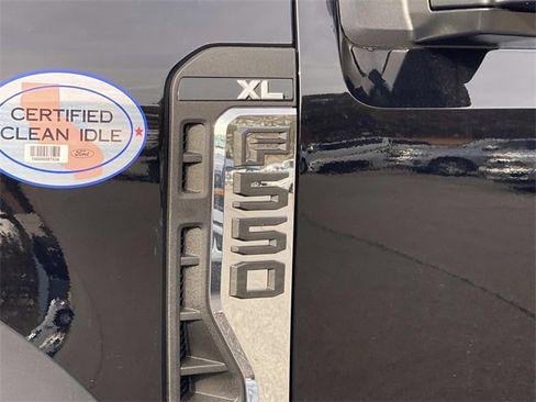 New 2026 Ford F550 4x4 Crew Cab Super Duty image 9