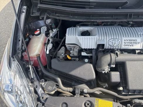 Used 2015 Toyota Prius Two image 26