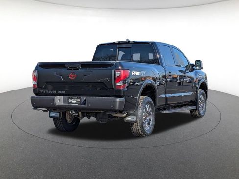 Used 2024 Nissan Titan PRO-4X w/ Pro-4x Convenience Package image 5