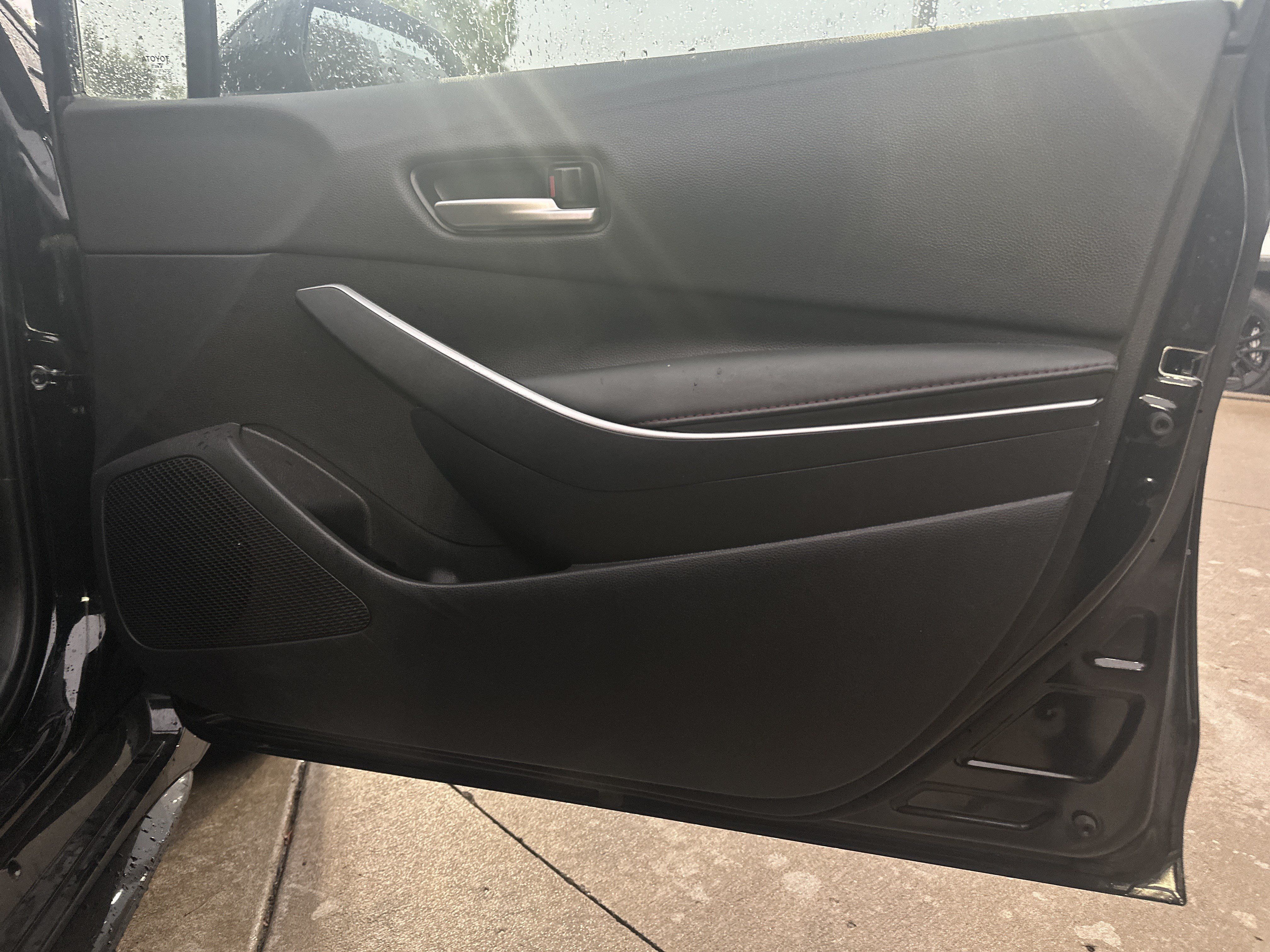 Used 2025 Toyota Corolla SE FWD image 29
