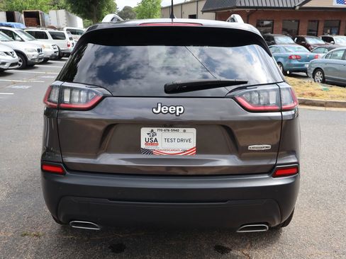 Used 2021 Jeep Cherokee Latitude Lux w/ Sun & Sound Group FWD image 5