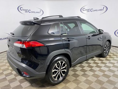 Used 2023 Toyota Corolla Cross AWD Hybrid w/ Moonroof Package image 7