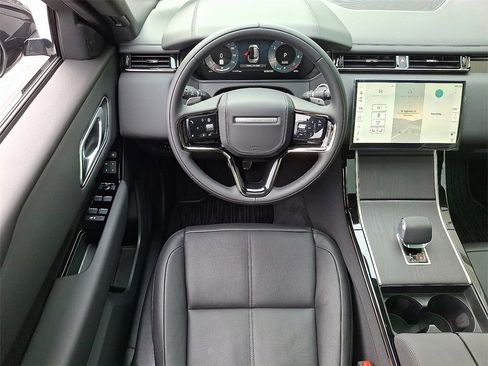 New 2026 Land Rover Range Rover Velar Dynamic SE image 7