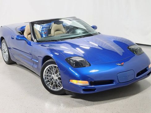 Used 2002 Chevrolet Corvette Convertible w/ Preferred Equipment Group2 image 7