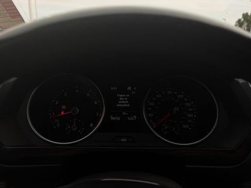 Used 2018 Volkswagen Tiguan SE FWD image 10
