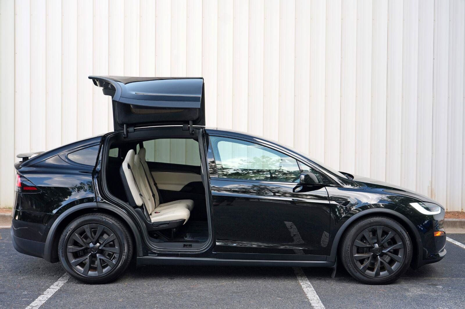 Used 2023 Tesla Model X AWD/4WD image 57