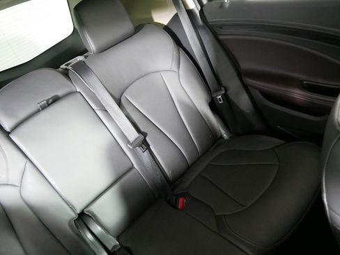 Used 2017 Buick Envision Premium w/ Driver Confidence Package image 14