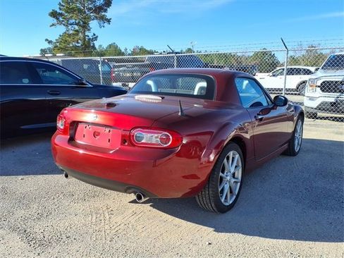 Used 2011 MAZDA MX-5 Miata Grand Touring w/ Premium Pkg image 2