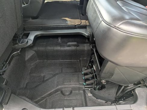 Used 2023 Chrysler Pacifica Touring-L FWD image 36