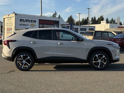 New 2026 Chevrolet Trax RS w/ Sunroof Package image 6