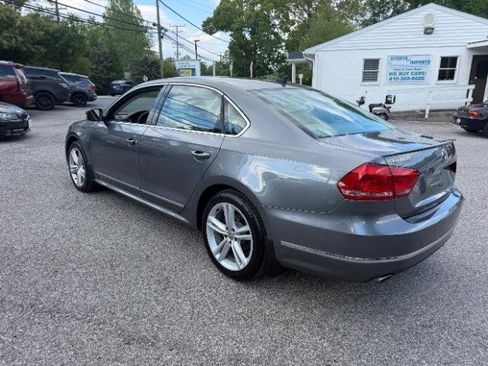 Used 2012 Volkswagen Passat TDI SEL Premium FWD image 3