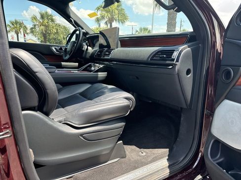 Used 2023 Lincoln Navigator L Reserve AWD/4WD image 27