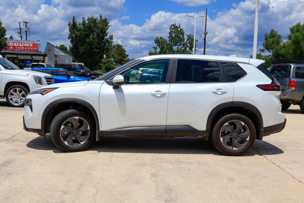 Certified 2026 Nissan Rogue SV w/ Cold Weather Package FWD image 25