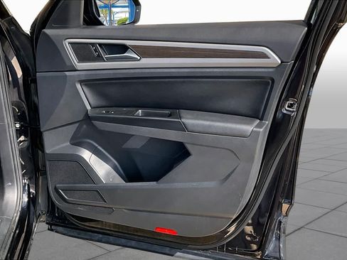 Used 2019 Volkswagen Atlas SE FWD image 23