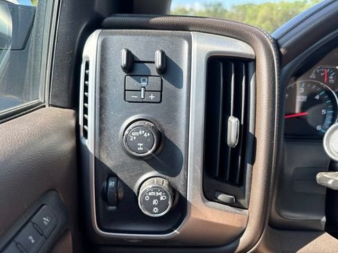 Used 2018 GMC Sierra 1500 SLT AWD/4WD image 22