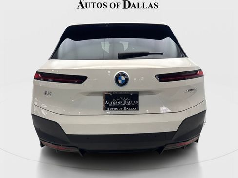 Used 2024 BMW iX xDrive50 w/ Convenience Package AWD/4WD image 7