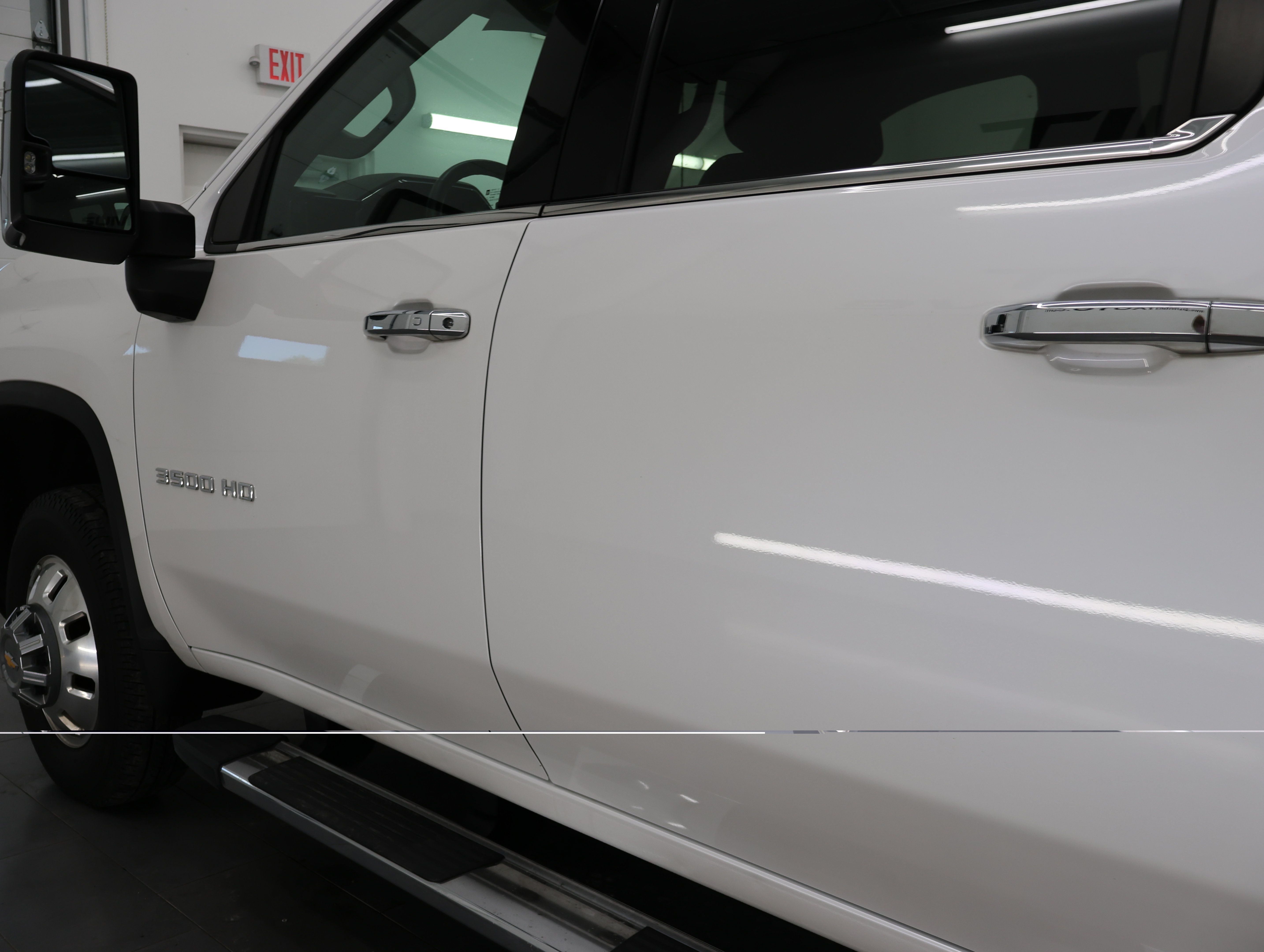 Used 2024 Chevrolet Silverado 3500 LTZ w/ LTZ Convenience Package AWD/4WD image 35