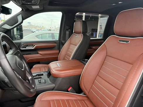 Used 2025 GMC Sierra 2500 Denali Ultimate AWD/4WD image 13