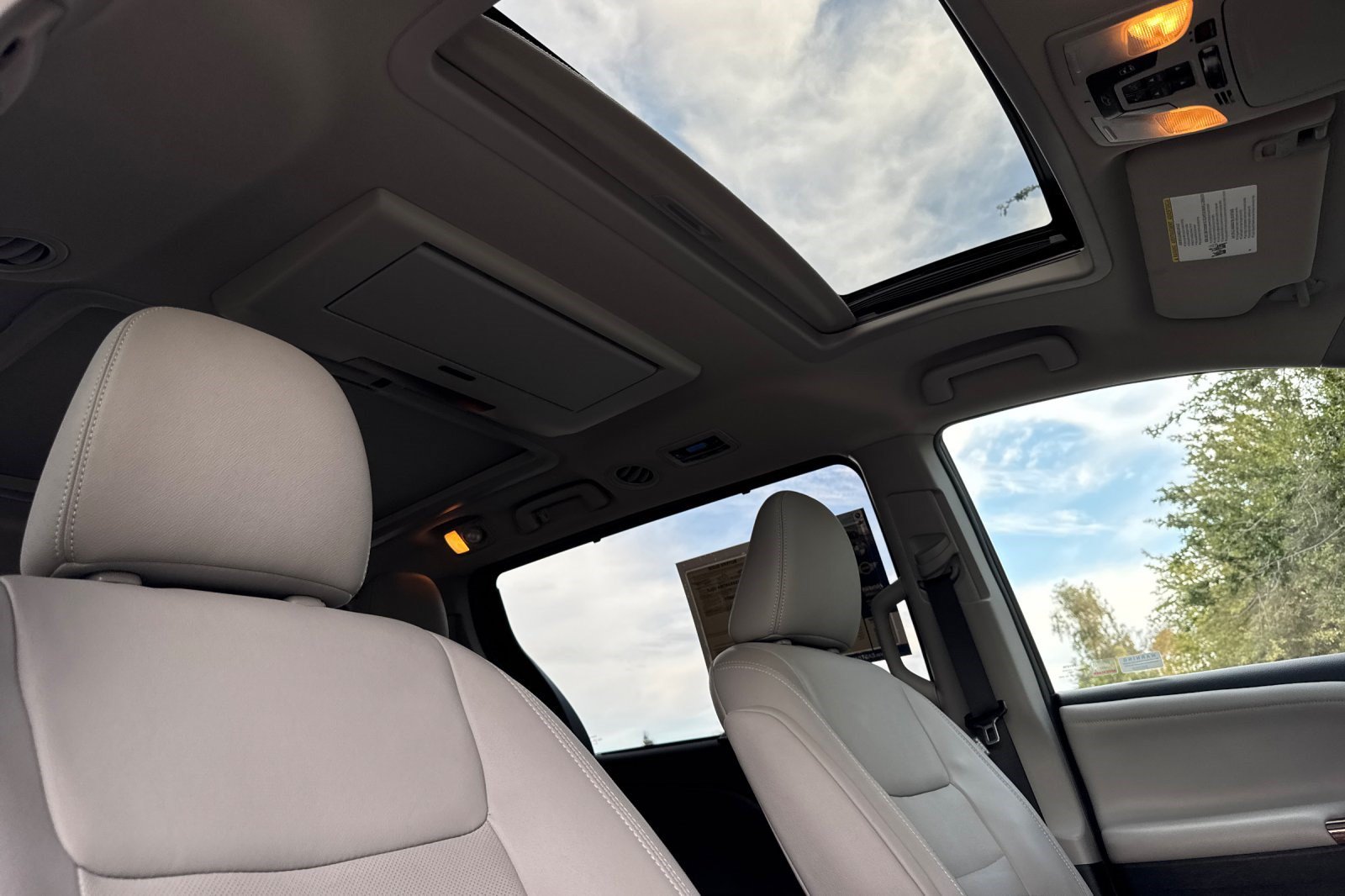 Used 2015 Toyota Sienna Limited Premium AWD/4WD image 22