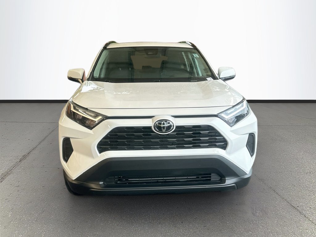Used 2025 Toyota RAV4 XLE w/ Convenience Package FWD image 2