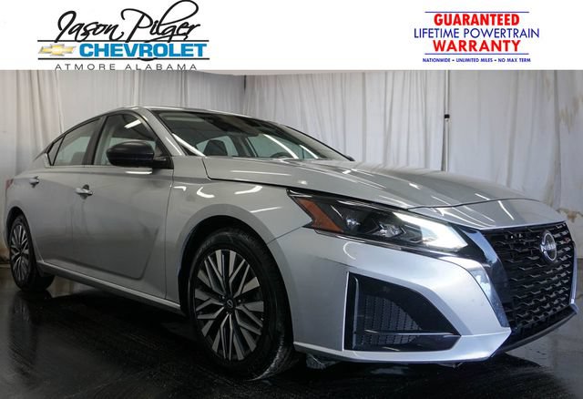 Used 2024 Nissan Altima 2.5 SV FWD image 1